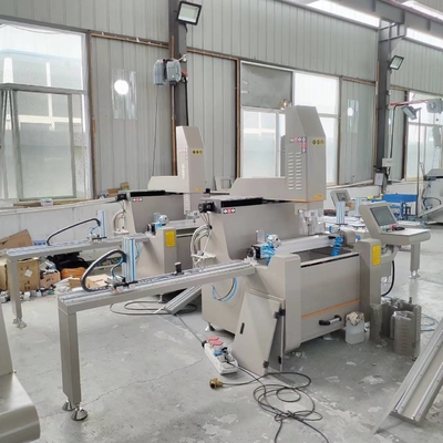 máquina de trituração de alumínio do CNC de 3 linhas centrais de 500mm para o perfil de alumínio