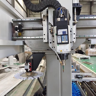 Perfil de alumínio 4 eixos Centro de usinagem CNC Automático controlado com 4 eixos para fábrica de parede de cortina