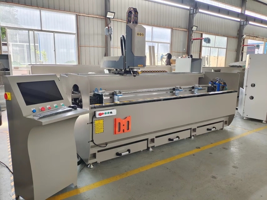 Máquina de roteamento CNC de alumínio de 3 eixos -90 graus para porta da janela