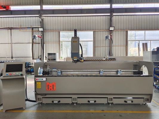 3 eixos Alumínio máquina de fresagem CNC perfuração automática fresagem todos os tipos de buracos no perfil