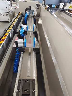 Máquinas de moagem CNC de alumínio Máquina automática de perfuração de alumínio