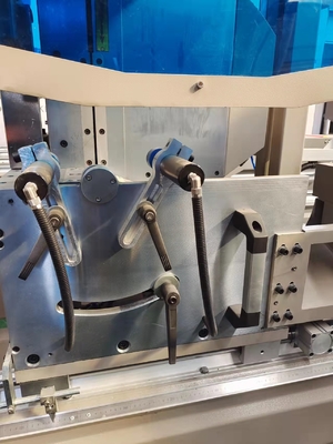 Máquina de corte de perfis de PVC de 550 mm