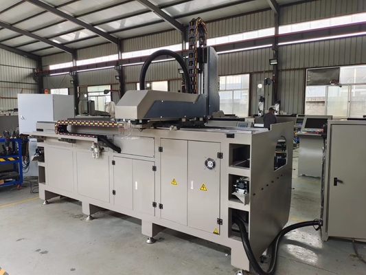 2500mm Profil de alumínio 3 lados de fresagem e perfuração centro de processamento máquina CNC para LED luz porta da janela