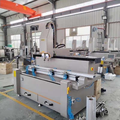 Máquina de perfuração de fresagem CNC de 1500 mm para perfil de janela de alumínio e móveis minimalistas, como armários de vinhos