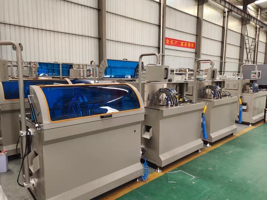 Máquina de corte automática de lâmina de serra de 500 mm Conector de canto CNC de alumínio Máquina de corte de janela de serra