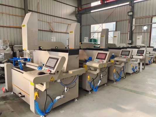 1200 mm 3 eixos CNC máquina de perfuração fresagem de alumínio e PVC máquina de fabricação de portas de janela com mesa de flip