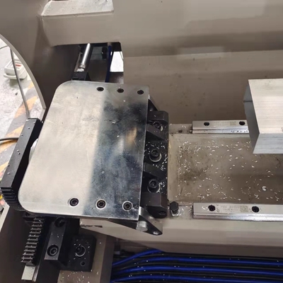 China Fábrica Weike Maquinaria Fornecimento 3 + 1 eixo CNC máquina de fresagem de perfuração mesa de trabalho pode girar +-90 graus