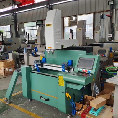 Comprimento 800 mm Máquina de fresagem de perfuração CNC Máquina de roteador de cópia de alumínio