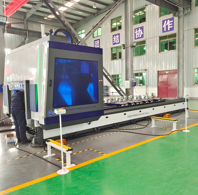 Centro de trabalho CNC de 5 eixos de alta precisão para perfil de alumínio industrial