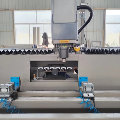Máquina de perfuração CNC de alumínio para porta de janela 3200mm 3000mm 3 eixos CNC centro de usinagem com 6 trocador de ferramentas