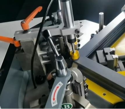 Máquina de trituração de ângulo de alumínio de 140 mm com 3 ferramentas