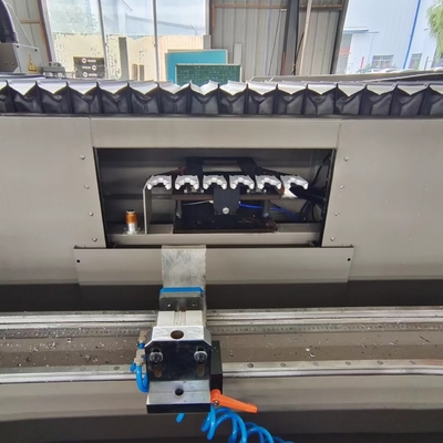 Furadeiras e fresadoras de centro de usinagem CNC 12KW 3+1 eixos