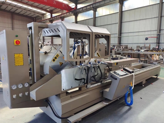550mm CNC Double Head Mitre Saw para cortar perfil de alumínio em janelas e portas fabricação fábrica
