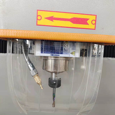 máquina de trituração de alumínio do CNC de 3 linhas centrais de 500mm para o perfil de alumínio