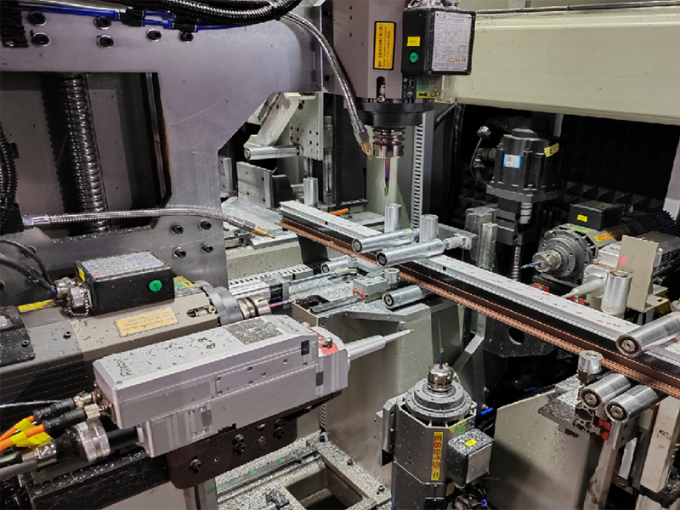 Máquina de porta de janela de alumínio 1